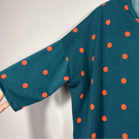 LuLaRoe Irma Stretch Tee Size XXS Dark Teal Green Orange Polka Dots Oversize Top - Picture 4 of 7
